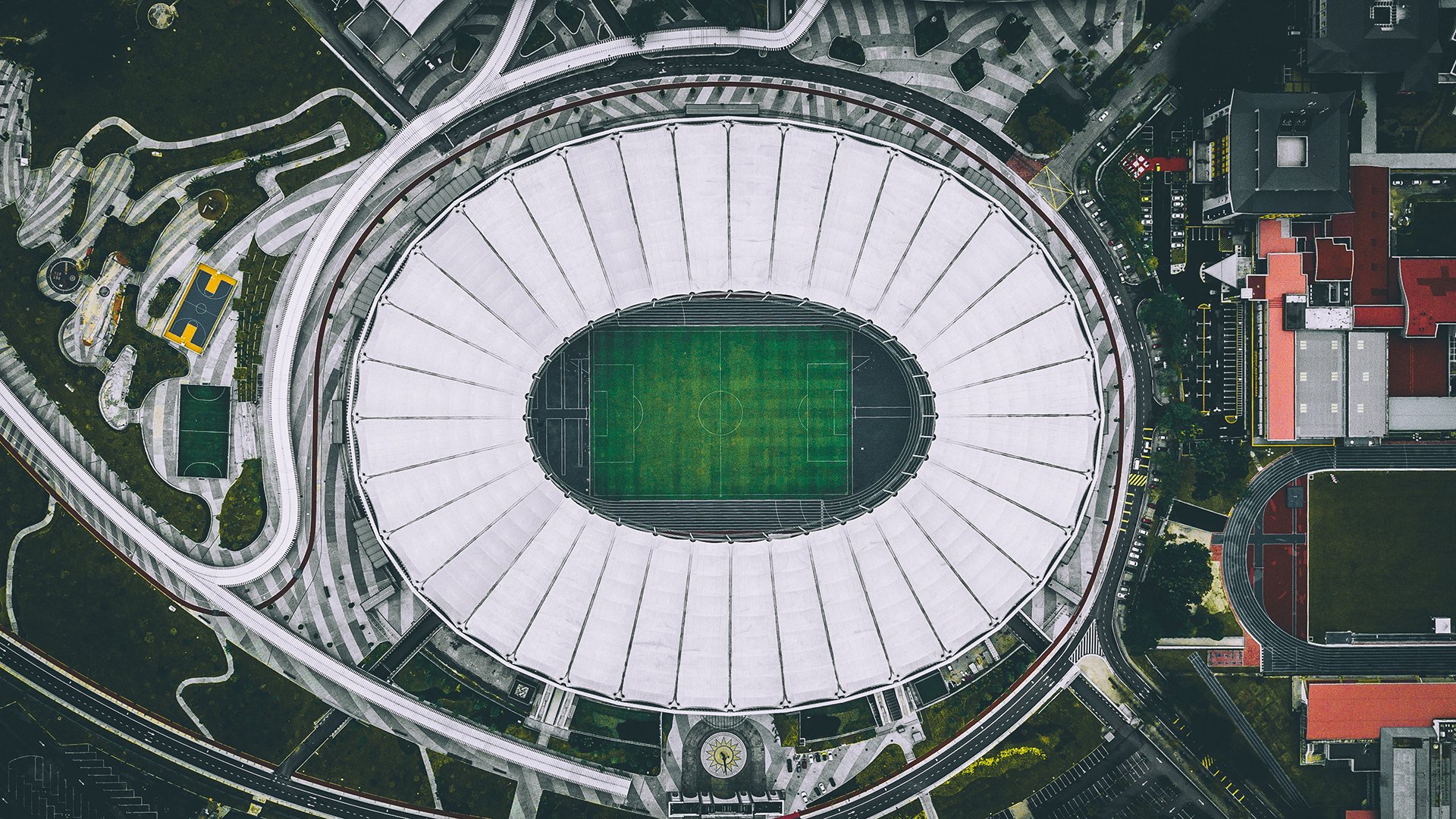 纳达尔鏖战五盘惊险晋级 法网第14冠之路再进一步
