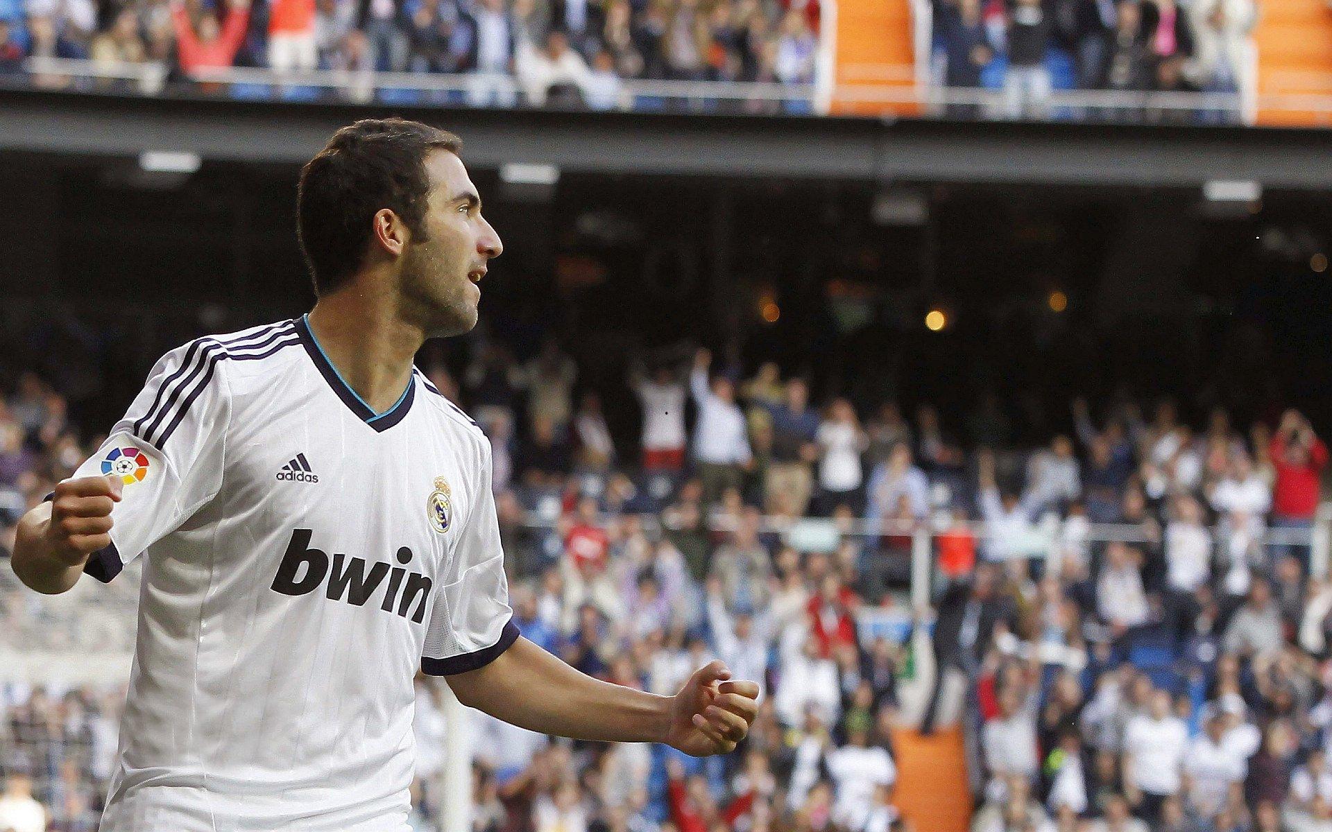 梅西领衔！阿根廷锋线新三叉戟亮相，迎战委内瑞拉关键战