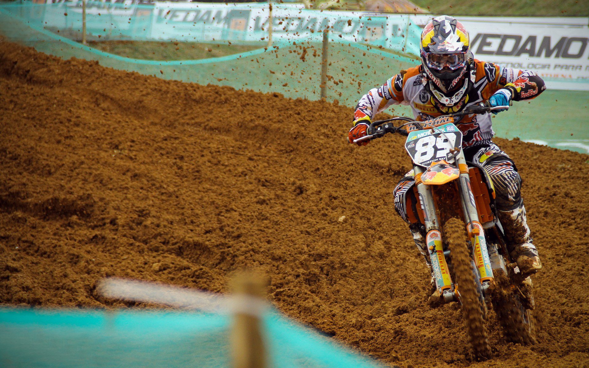 麦卡深情寄语兄长国家队首秀 凯文感叹特别一周点亮阿根廷足球新希望