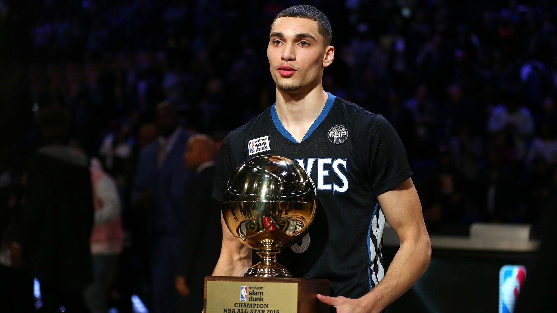 维尔茨007标签引争议，体育评论员呼吁理性看待新星适应期