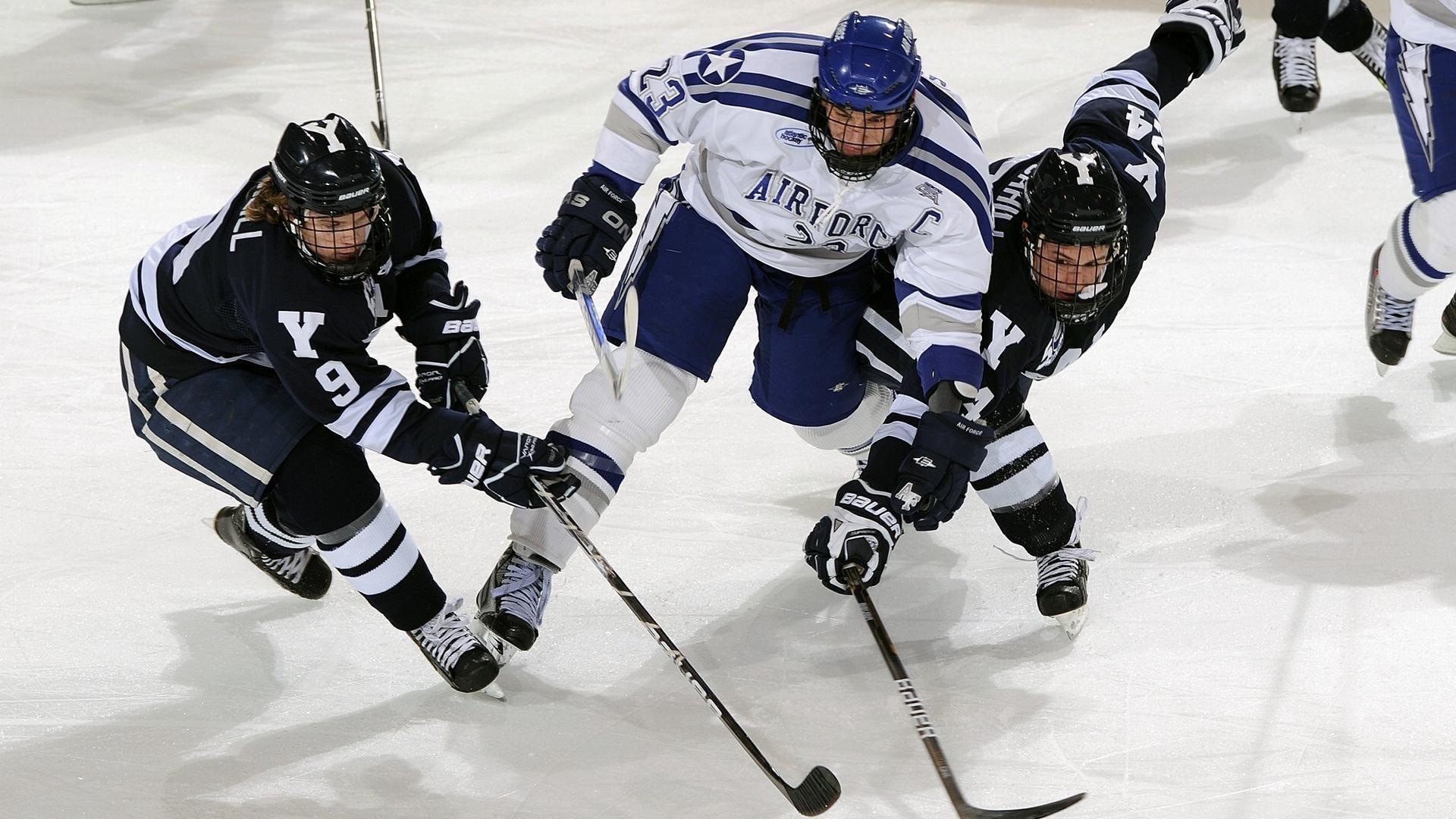 周琦,坚信球队能夺冠 防哈达迪就是要消耗他